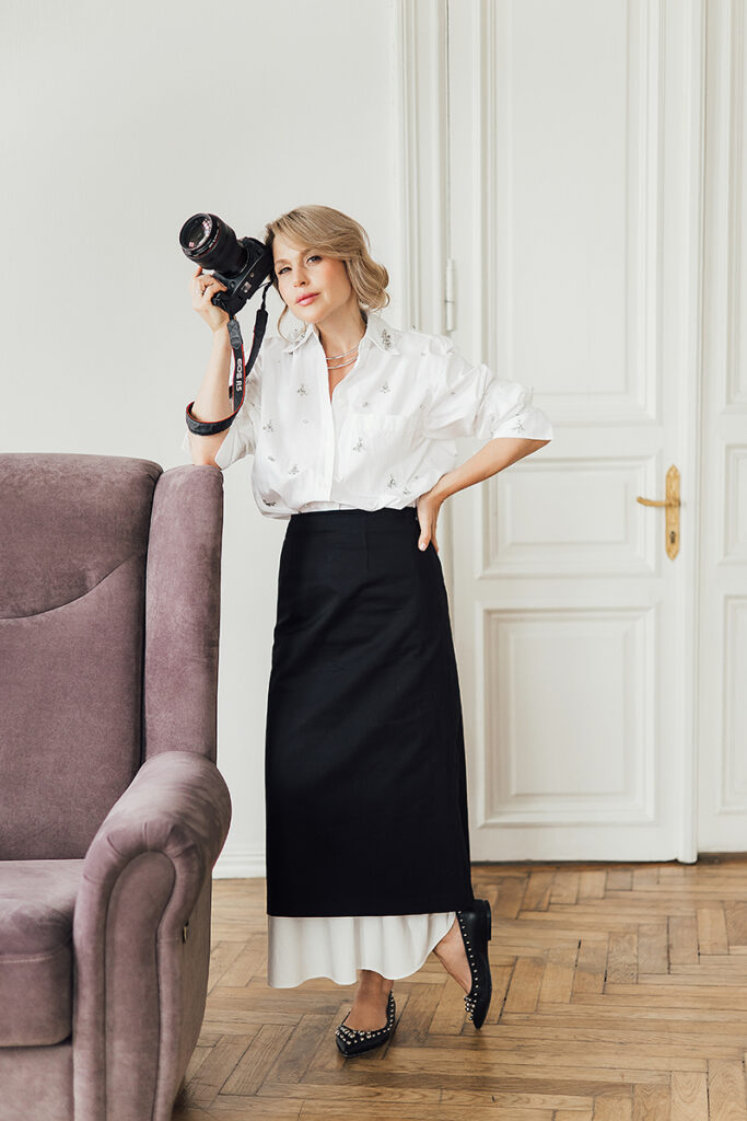 Amidst Flowers and Tenderness- The Photographic Art of Irina Vapniar